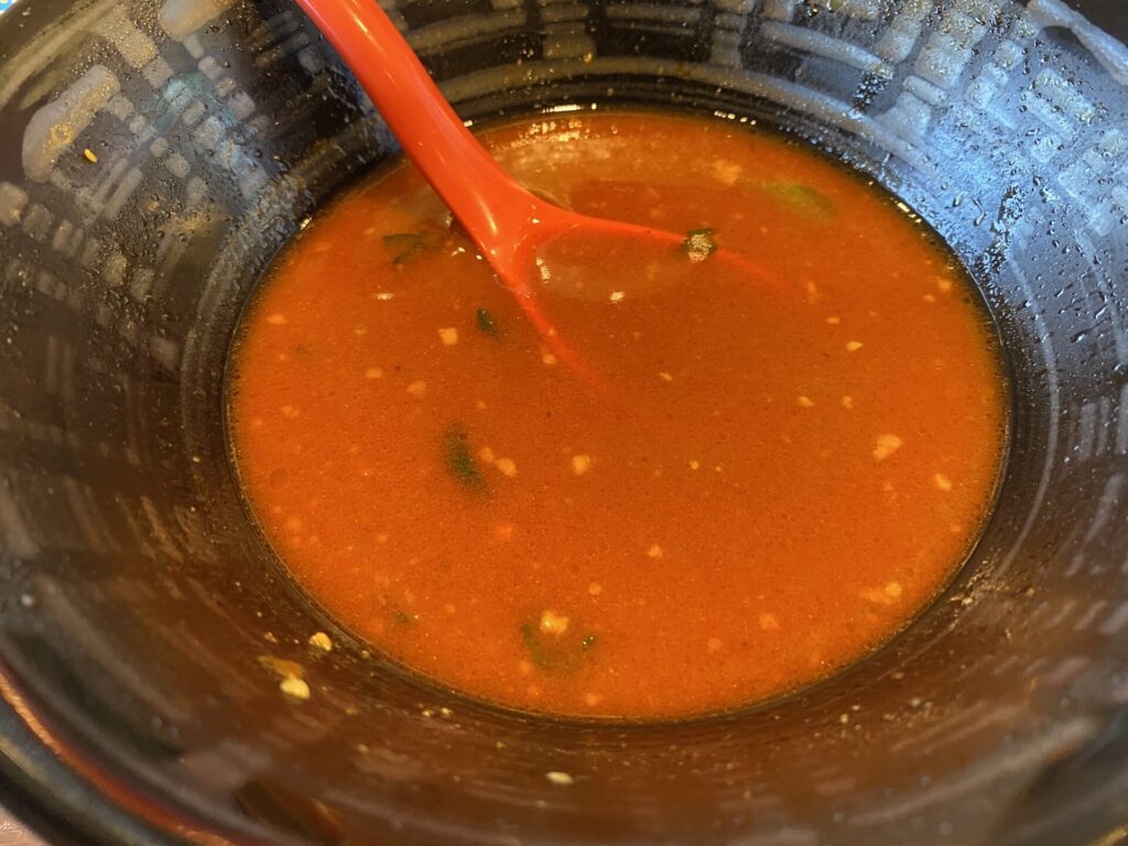 カレーらーめんの残ったスープにライスを入れるのがお勧め。