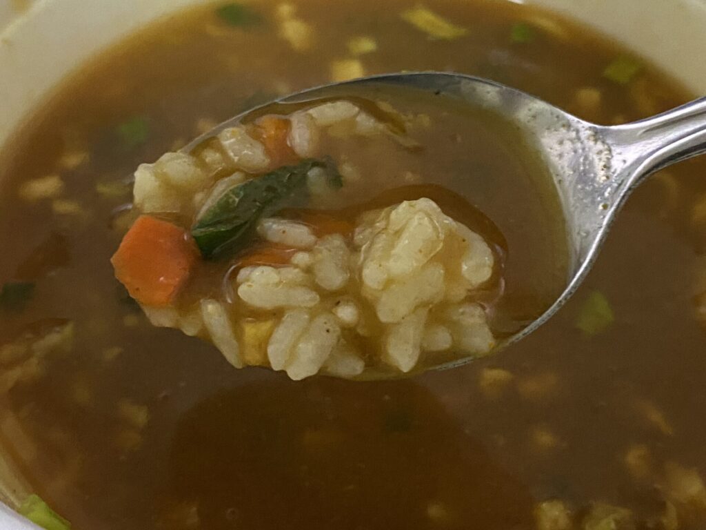 ココイチのカップラーメンのスープに白米を入れると美味しい