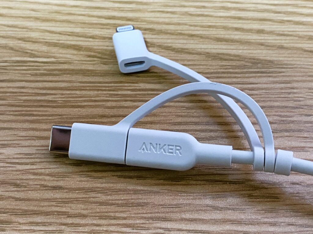 Ankerの「PowerLine II 3-in-1 ケーブル」はタイプCとして使用可能