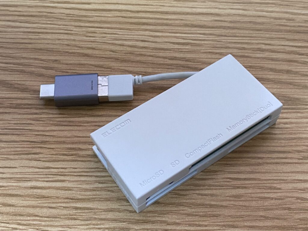 「Anker USB-C & USB-A 変換アダプタ (USB3.0対応) 」をカードリーダ―に接続して使用する