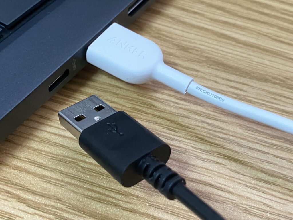 USBポートが合わずデバイスを接続できない