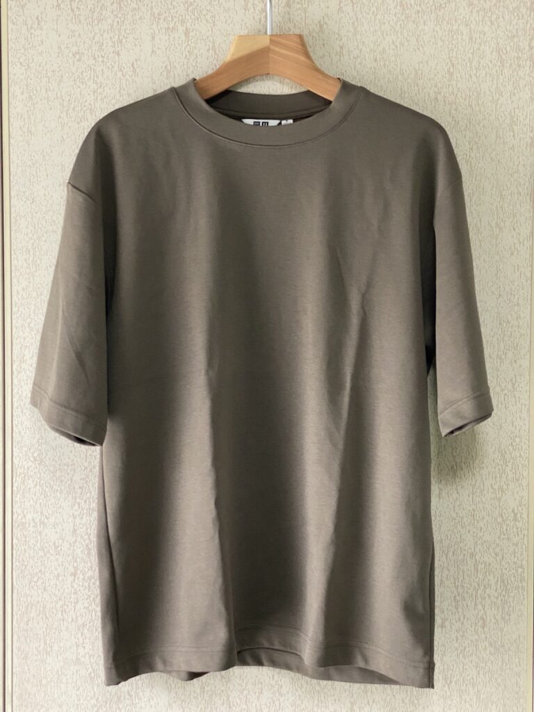 ユニクロのエアリズムコットンオーバーサーズTシャツ（5分袖）