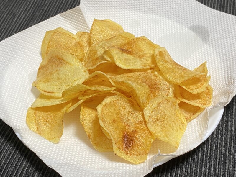 自作のポテトチップス