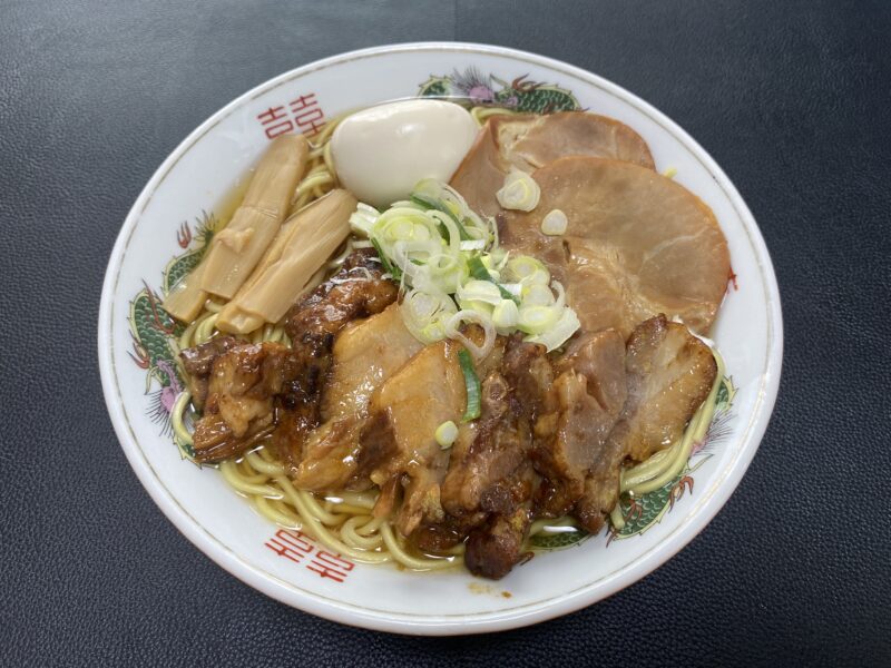 業務スーパーの煮豚をトッピングしたラーメン