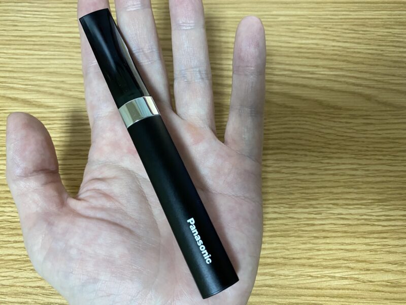 Panasonicのフェイスシェーバー。エネループで稼働できる。