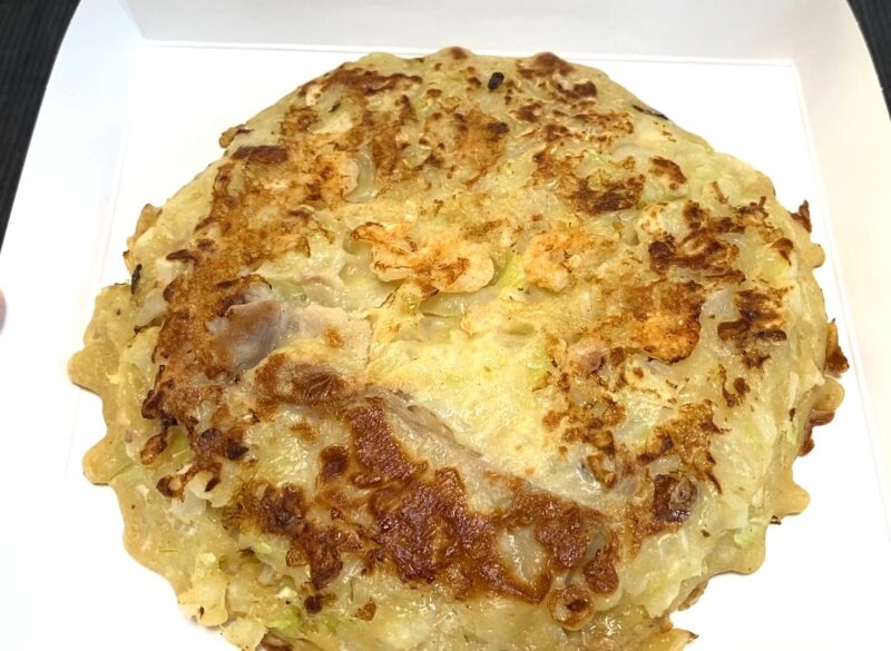 電子レンジ調理後 ふんわり焼き上がったお好み焼き 湯気とだしの香り