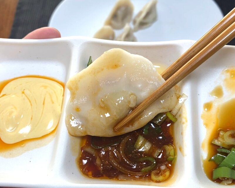 業務スーパー 美味しい海老餃子 豆板醤タレ ピリ辛 相性