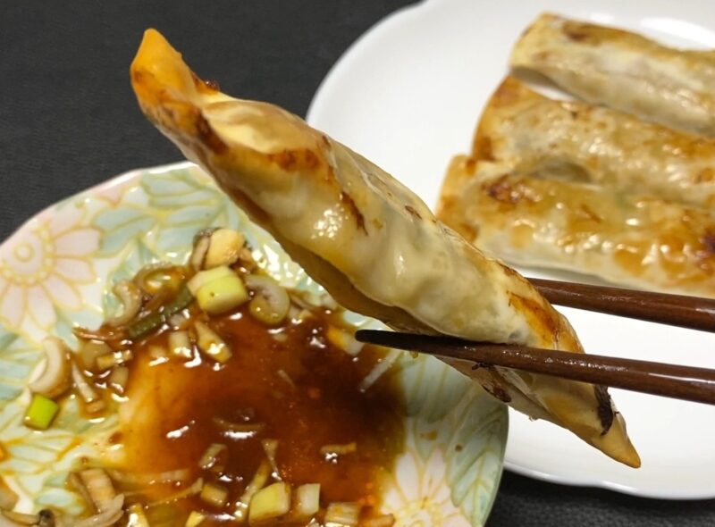 ノンフライヤー調理後の棒餃子 油を使わない仕上がり