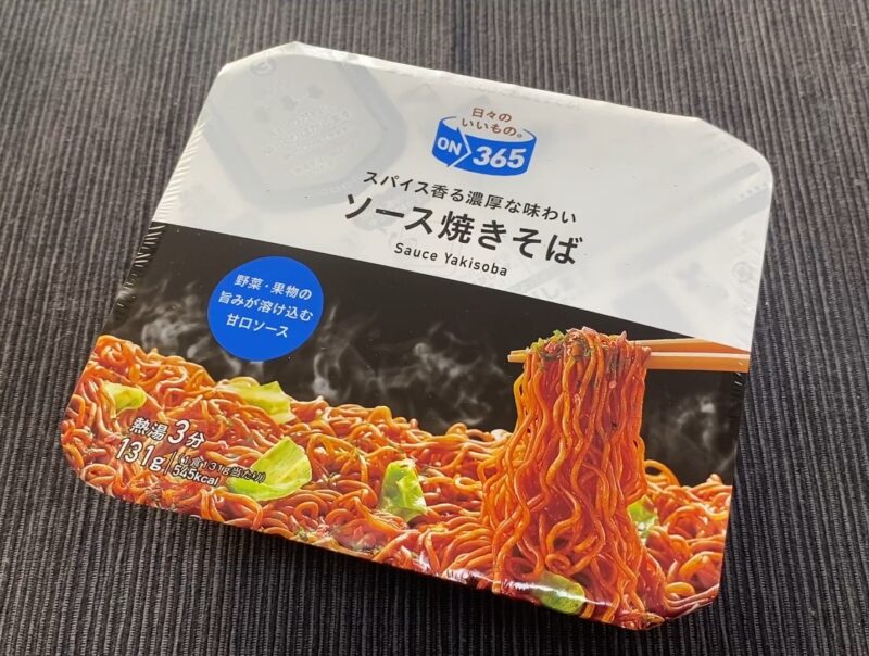 コスモス　ON365 ソース焼きそば パッケージ表面 税込108円 明星食品製造
