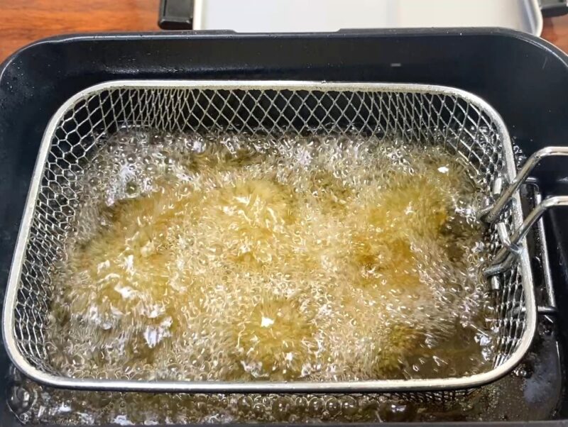 業務スーパー 鶏皮餃子 揚げ調理 電気フライヤー 170℃ 泡 油