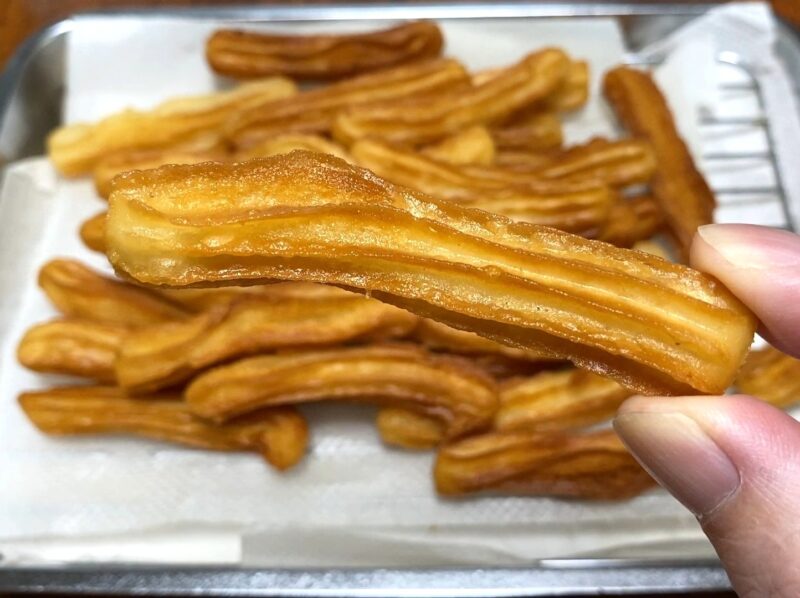 業務スーパー　チュロス　外はサクサクで中はもっちり